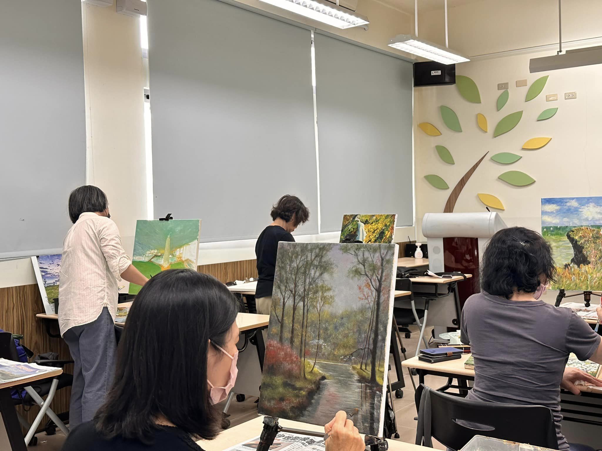 5-2 社區油畫班授課情形