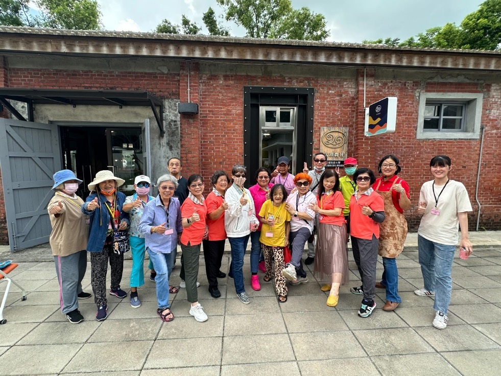 無藩籬的村落教室