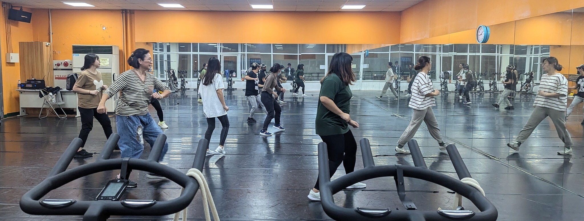 5-2 Zumba尊巴-融合舞蹈鍛練心肺