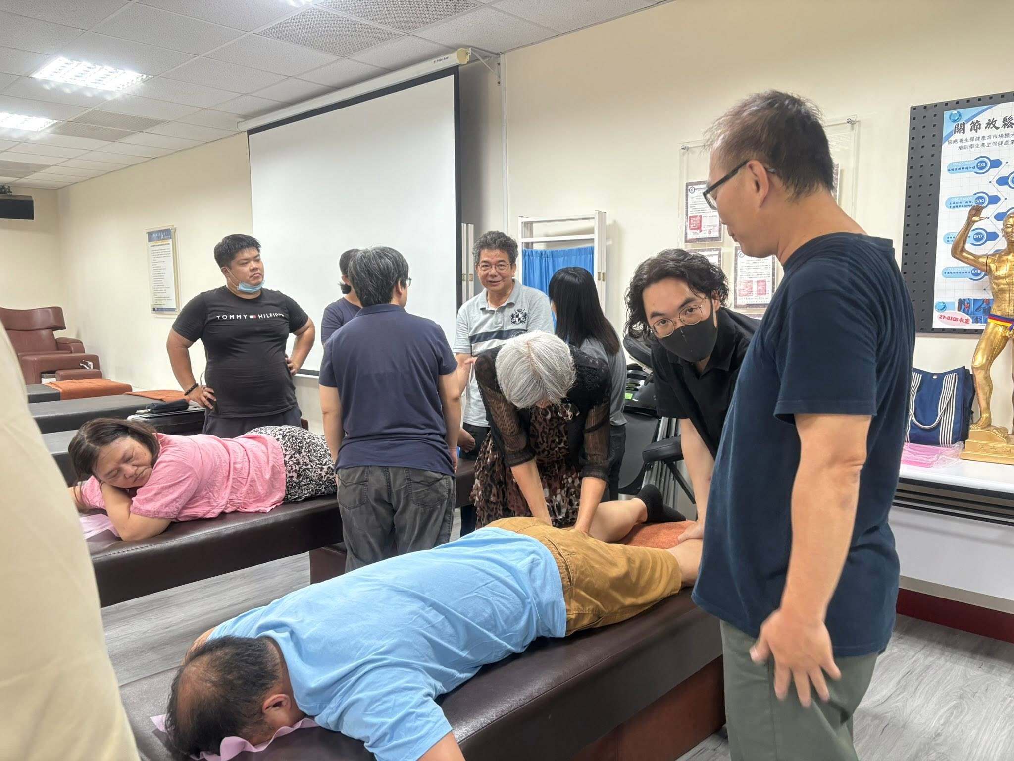 5-2 傳統整復推拿班授課情形