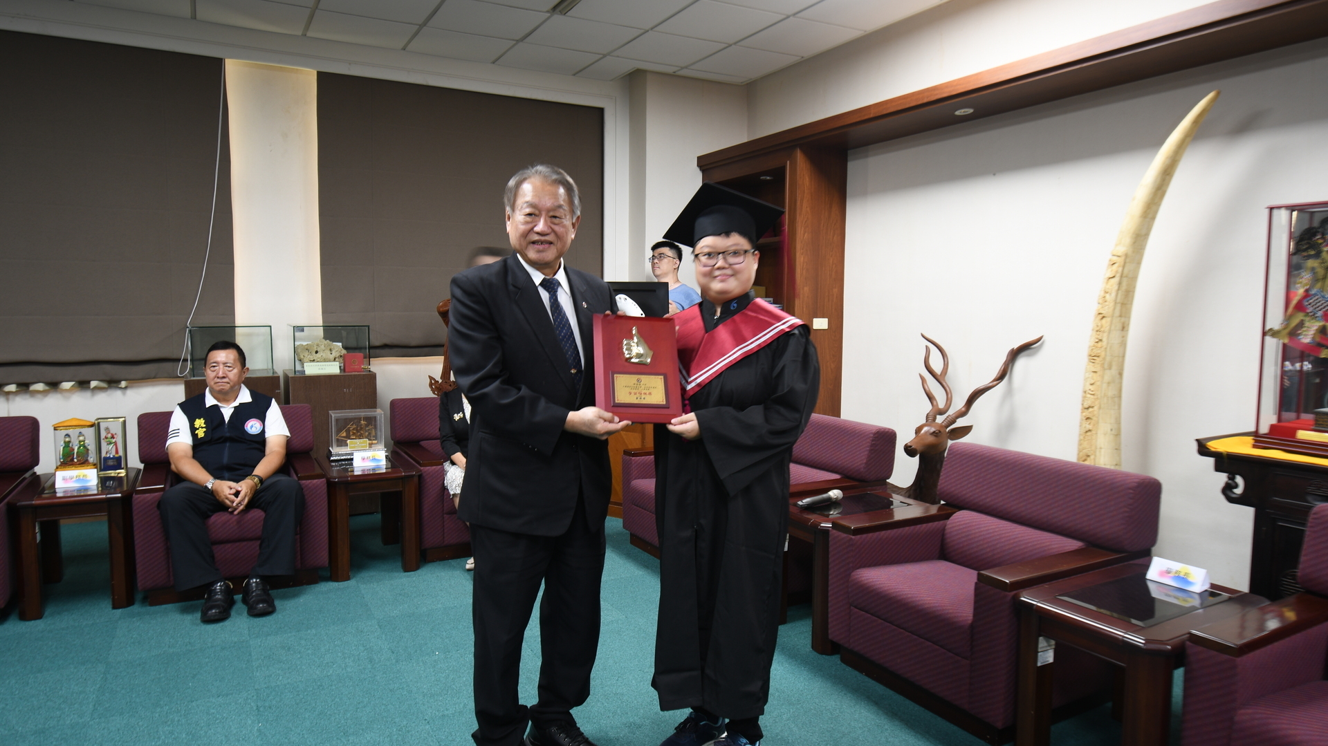 正修6學子克服身心障礙 生命鬥士奮發向上獲學習楷模